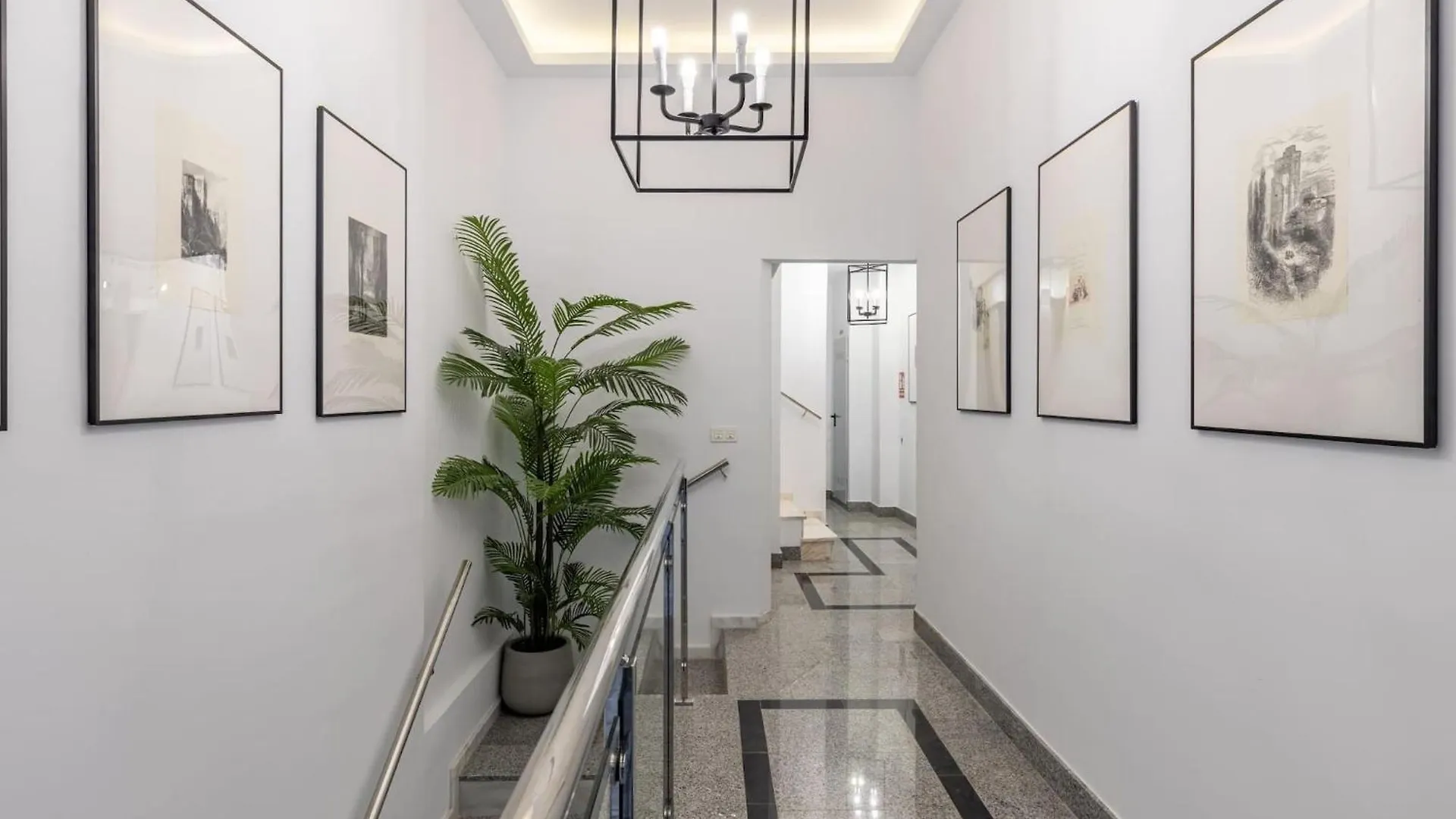 Central Stylish And Elegant 1 & 2 Bedroom Apartments I Granada España