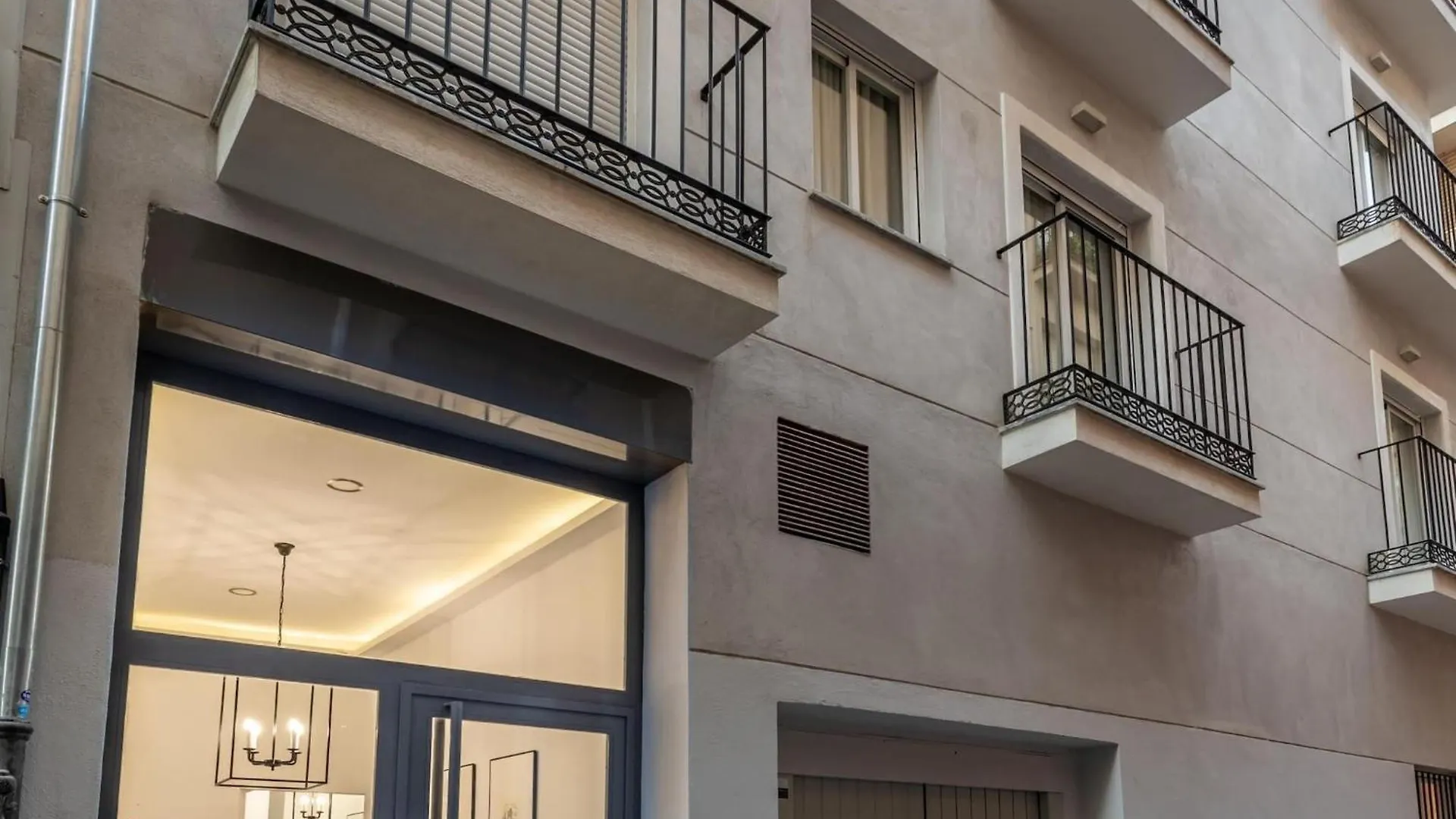 Central Stylish And Elegant 1 & 2 Bedroom Apartments I Granada